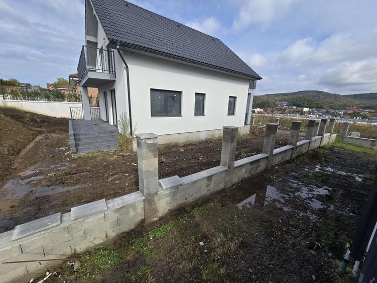 Casa 4 camere la cheie,2bai,120 mp,501 mp teren,zona Corunca - 9