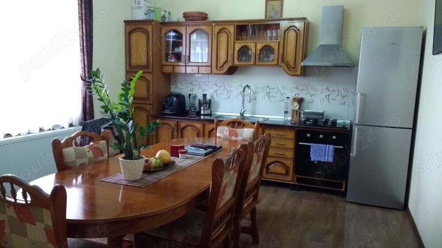 Vand CASA in or.Buhusi,jud.Bacau ,STR,Libertatii,Nr,159,suprafata construita 220mp,DS+P+E - 9