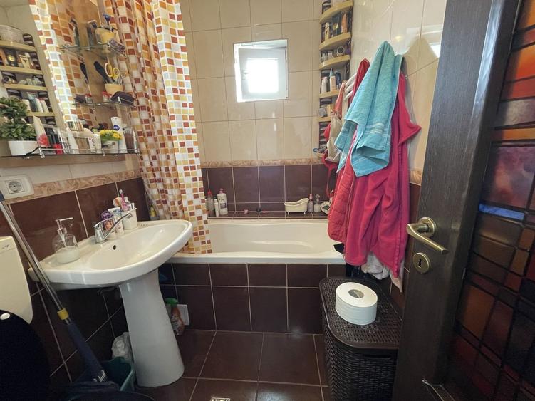 Locuinta luminoasa la mansarda-constructie 2013 - 12