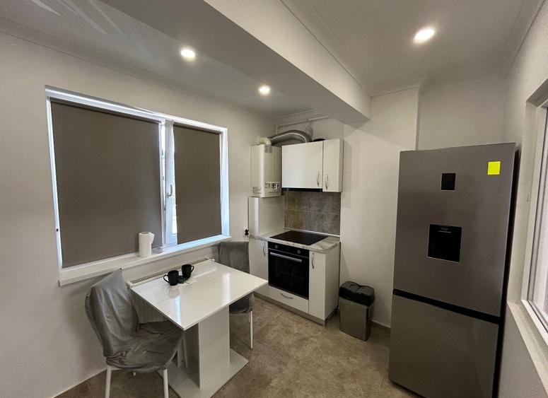 Inchiriez Apartament 2 Camere - 4