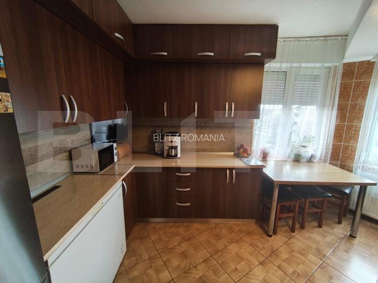 Apartament cu 4 camere decomandat, mobilat în Nufărul Apartament cu 4 camere decomandat, mobilat în Nufărul