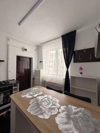 Apartament 2 camere de inchiriat, zona Tractorul, direct proprietar - 3