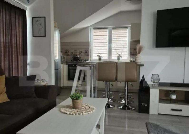 Doua case, Unirii, curti separate - 4