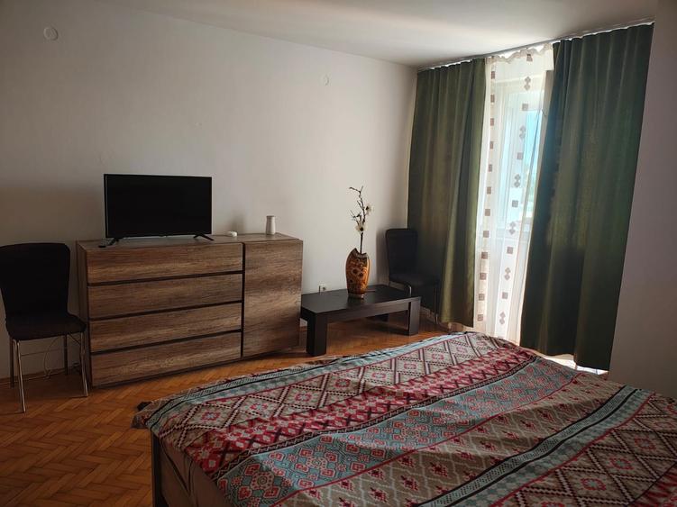 Inchiriez apartament Circumvalatiunii - 4