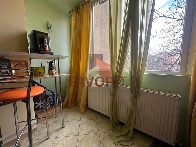 3 camere | etaj 2 | mobilat si utilat | 2 bai | 2 balcoane | zona excelenta | - 3