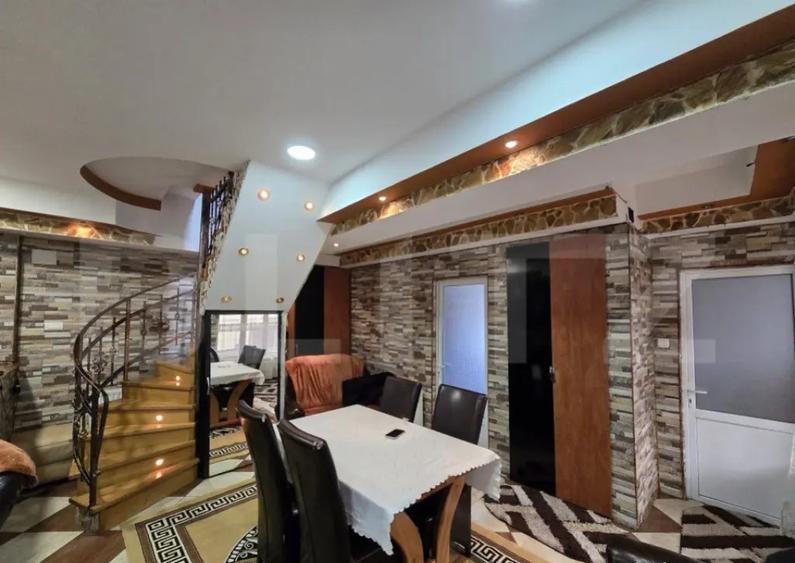 Doua case de vanzare, cu 9 camere, 320 mp, Turda - 4