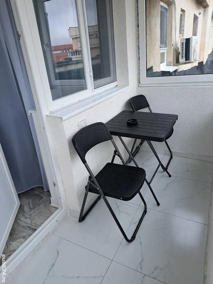 Particular ultracentral - 9