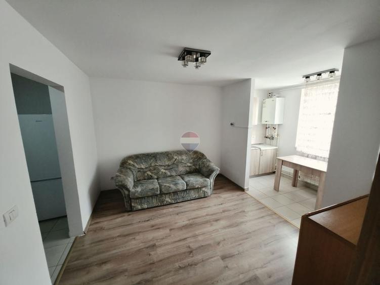 Apartament cu 2 camere decomandat, mobilat în Mărăței