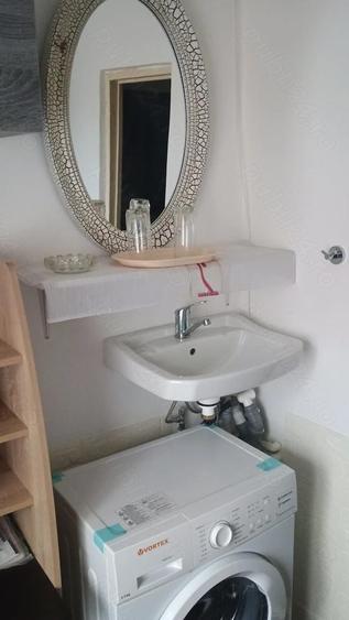 Inchiriez camera minigarsoniera cu toaleta si baie proprie langa AFI - 4