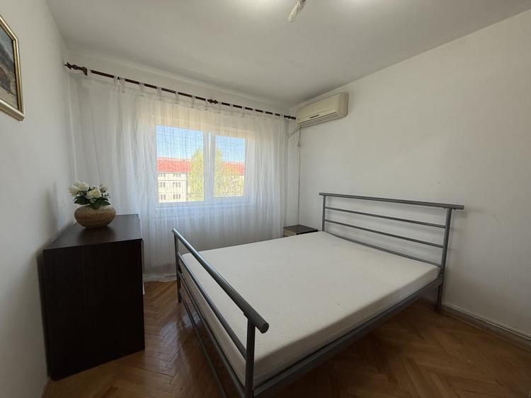 Apartament spatios, 3 camere, decomandat - Lipovei - 3