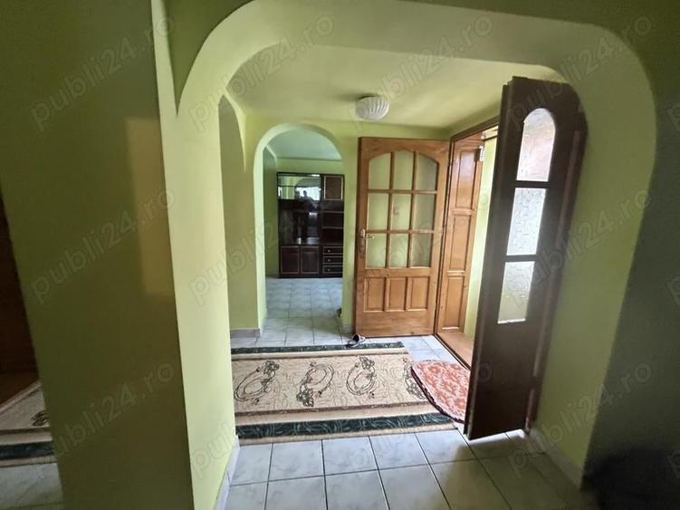 Vand casa mare(2 corpuri cladire) renovat si ocupabil imediat,situat in Livada, st.850 mp - 4