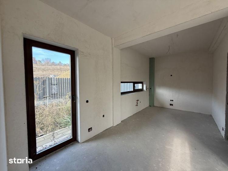 Casa cu CF de vanzare 134mp utili | Curte | Auchan - Iris | 2 garaje - 12