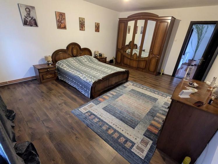 Vand casa cu etaj si teren - 2