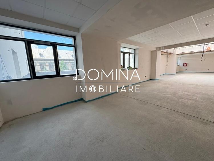 Inchiriere spatiu birou *236 mp - ultracentral * - trafic intens - 7