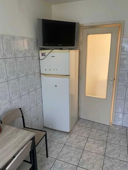 inchiriez apartament 2 camere Apartamentul este complet mobilat si utilat, gata de mutare imediata. - 3