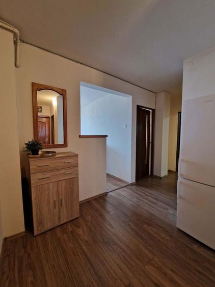 De inchiriat apartament cu trei camera - 2