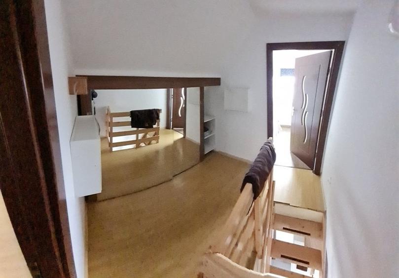 Vand apartament 3 camere cu scara interioara - 8