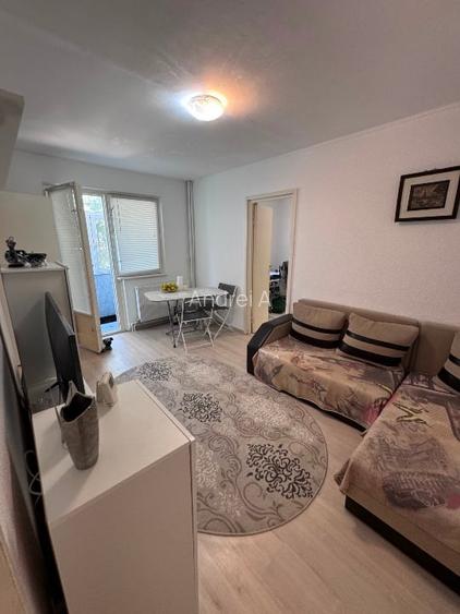 Vânzare Apartament 3 Camere, Școala 8 Constanța