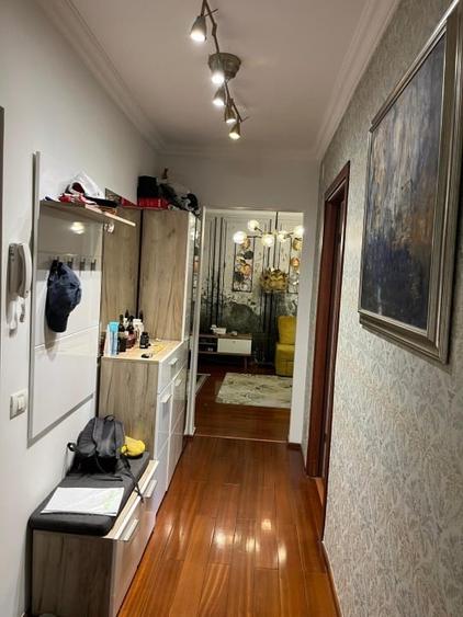 Apartament cu 2 camere decomandat, mobilat în Arcul de Triumf