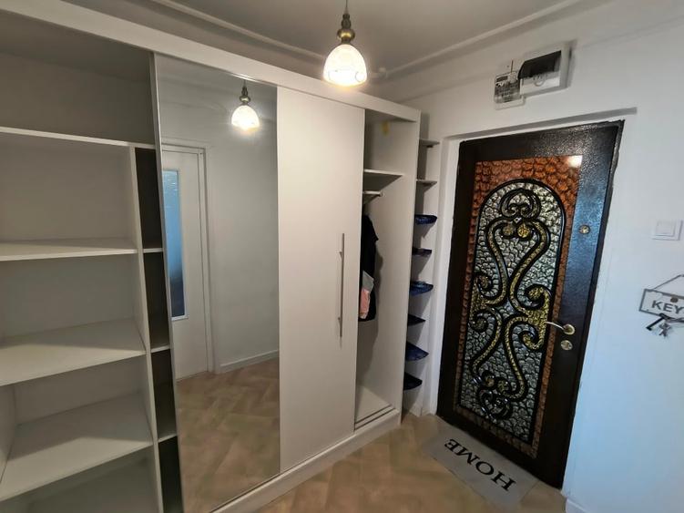 Apartament cu 2 camere semidecomandat, mobilat în Nicolina