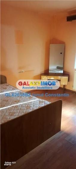 Apartament cu 3 camere decomandat în 1 Decembrie