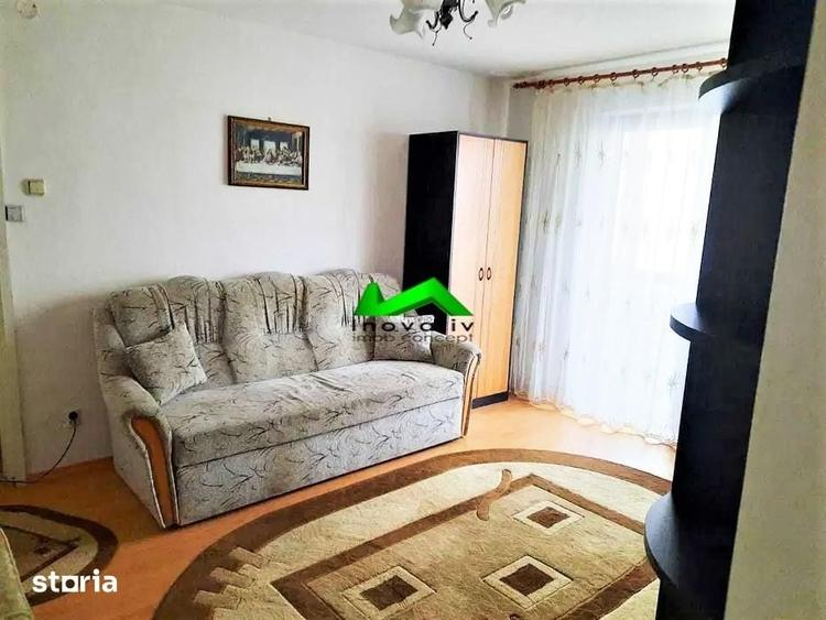 Apartament cu 3 camere decomandat în Vasile Aaron