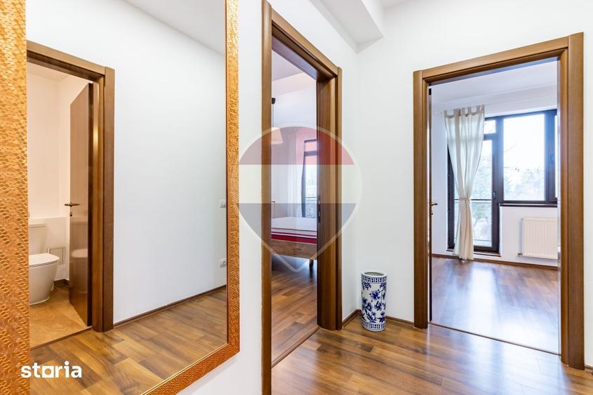 Apartament cu 3 camere semidecomandat în Central