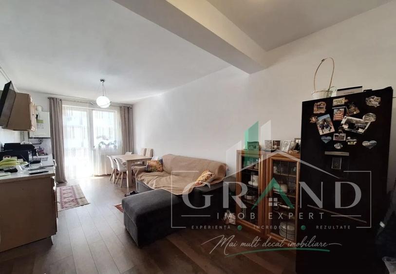 Apartament cu 2 camere semidecomandat în Florești