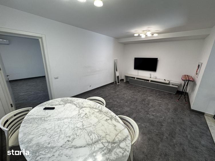Casă cu 9 camere cu Teren 130 Mp în Centrul Civic