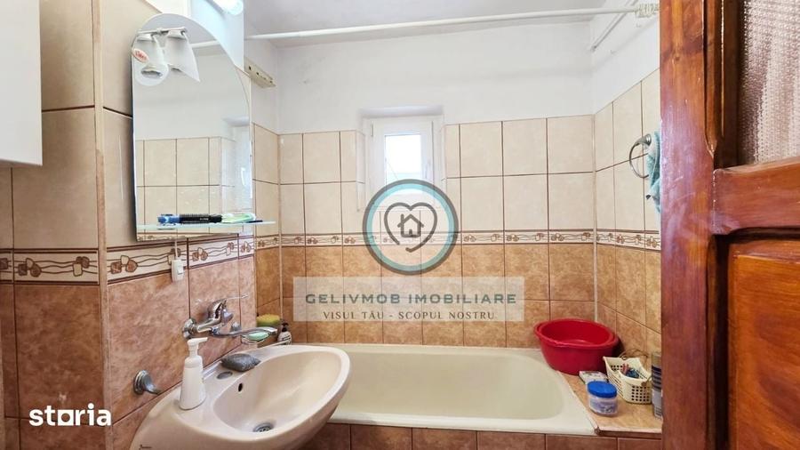 Apartament cu 3 camere decomandat în Mihai Bravu
