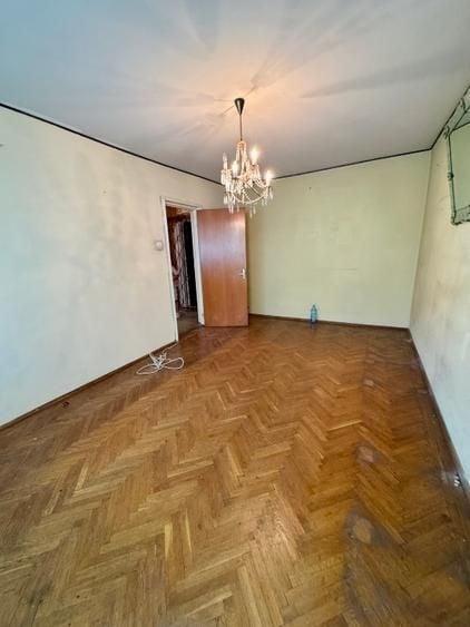 Apartament cu 3 camere decomandat în Colentina