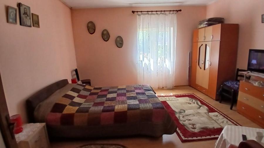 Casă cu 2 camere în Central