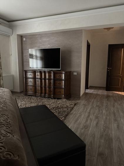 Apartament cu 3 camere decomandat în Orizont