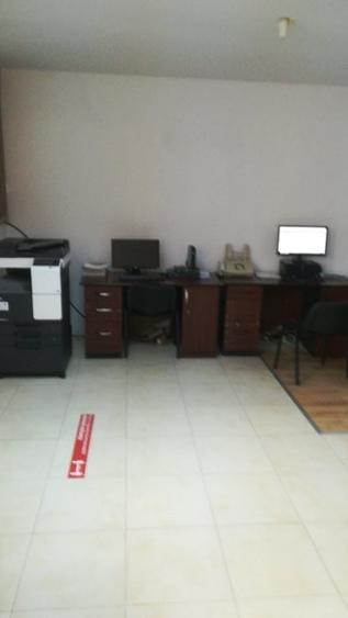 Birou, de 67 mp, în Central