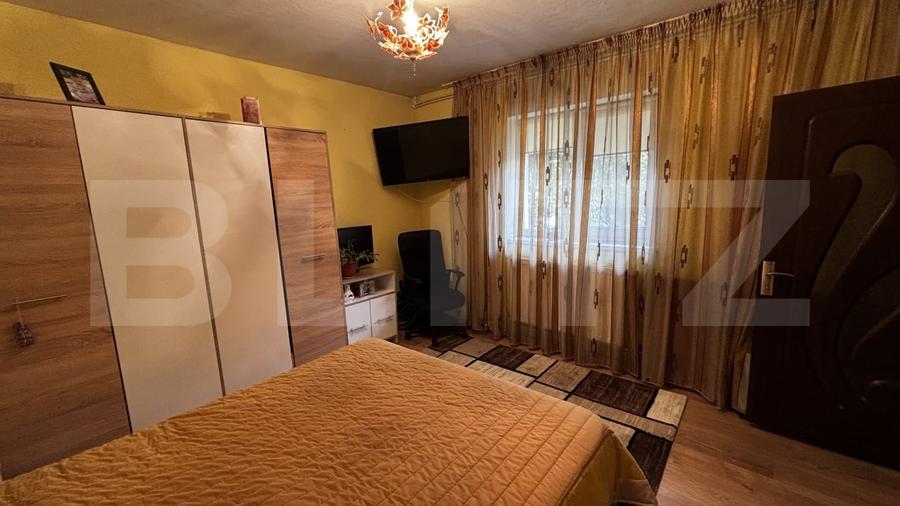 Casă individuală cu 5 camere cu Garaj în Bariera Vâlcii