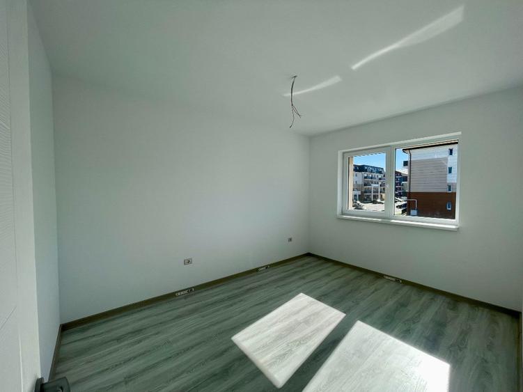 Apartament cu 3 camere decomandat în Sânpetru