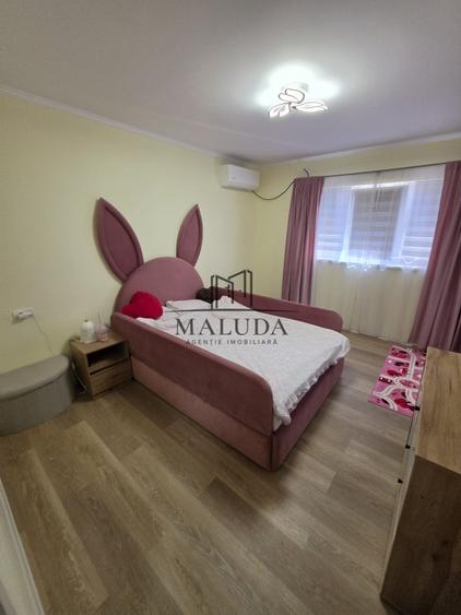 Casă individuală cu 4 camere cu Canalizare în Smeura
