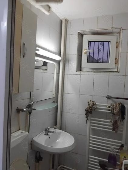 Garsonieră decomandată în Unirii
