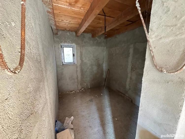 Casă cu Teren 500 Mp în Ostrovu Corbului