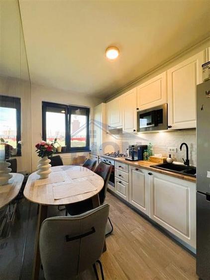 Apartament cu 3 camere decomandat în Drumul Taberei