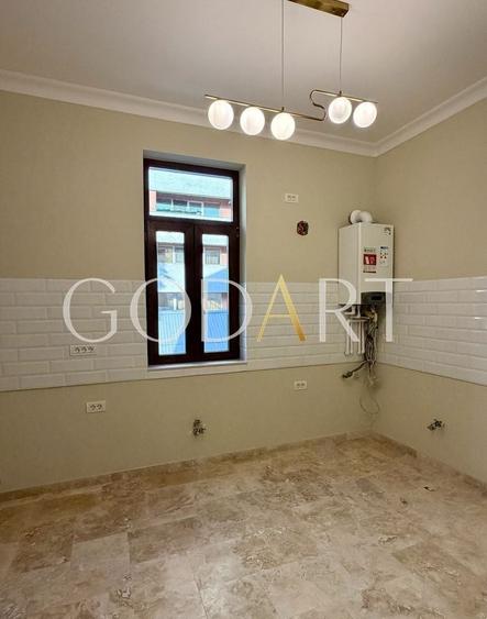 Apartament cu 4 camere decomandat în Dacia