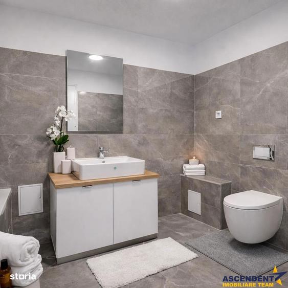 Apartament cu 3 camere decomandat în Tractorul