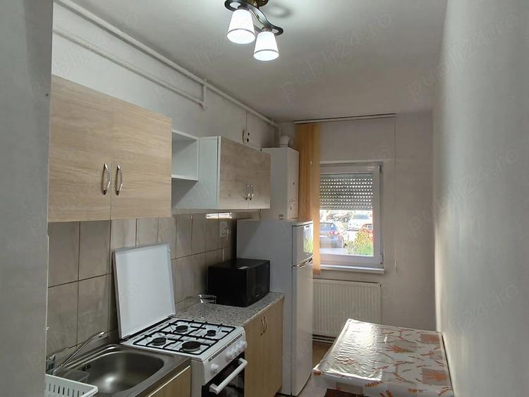 Dau in chirie garsoniera la parter din et.4 in bloc de garsoniere in cartierul Dambul Pietros. - 6