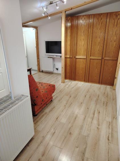 1camera Punctele Cardinale -Popa Șapcă ,fără comision - 1