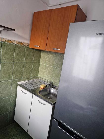 Proprietar, inchiriez apartament cu 1 camera, zona Cerna - 2