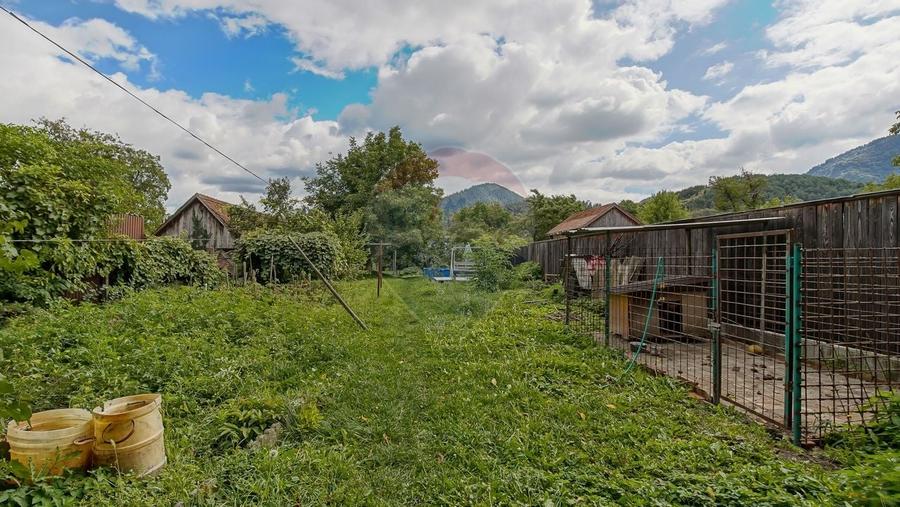 Casa spatioasa cu teren generos, in zona centrala a Sacelelor - 8