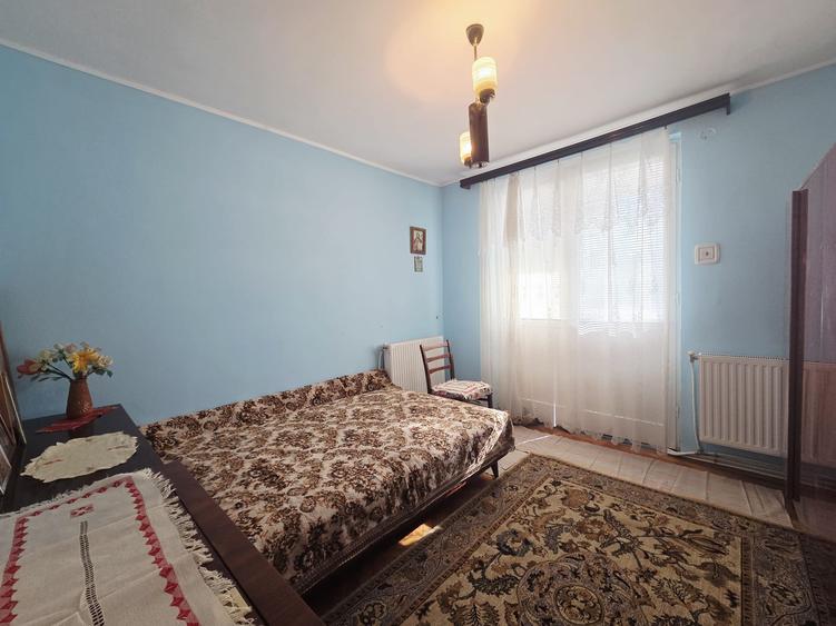 NOU PE PIATA !!! Apartament cu potential format din 2 cam si 2 balc - 6