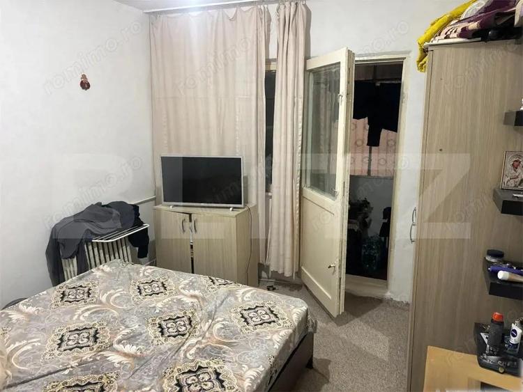 Apartament 3 camere,55mp, Vest - 9 mai - 4