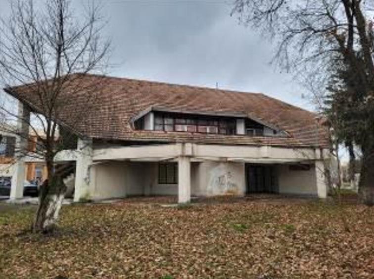 Ocazie - Inchiriez Vila de agrement pe malul Muresului - 1