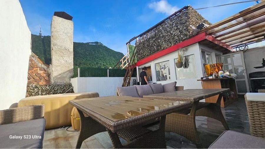 Vand Casa deosebita in centrul istoric al Brasovului - 4